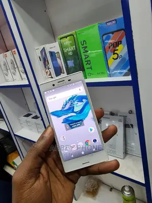 Sony Xperia X Compact SO-02J 32 GB White