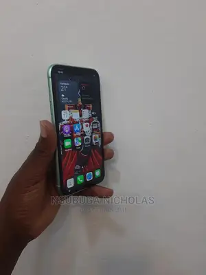 Apple iPhone 11 64 GB Green