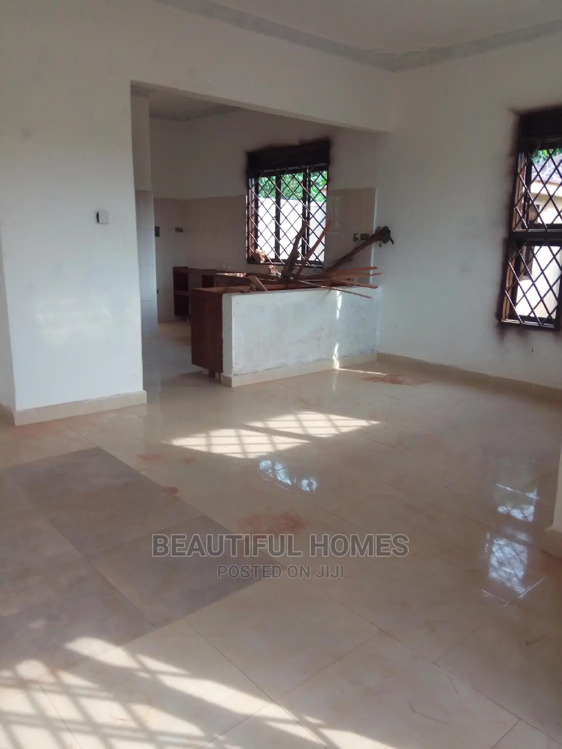 Furnished 1bdrm Apartment in Kira for Sale