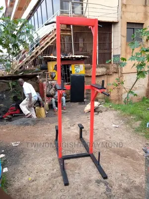 Chinnup , Lat Machine