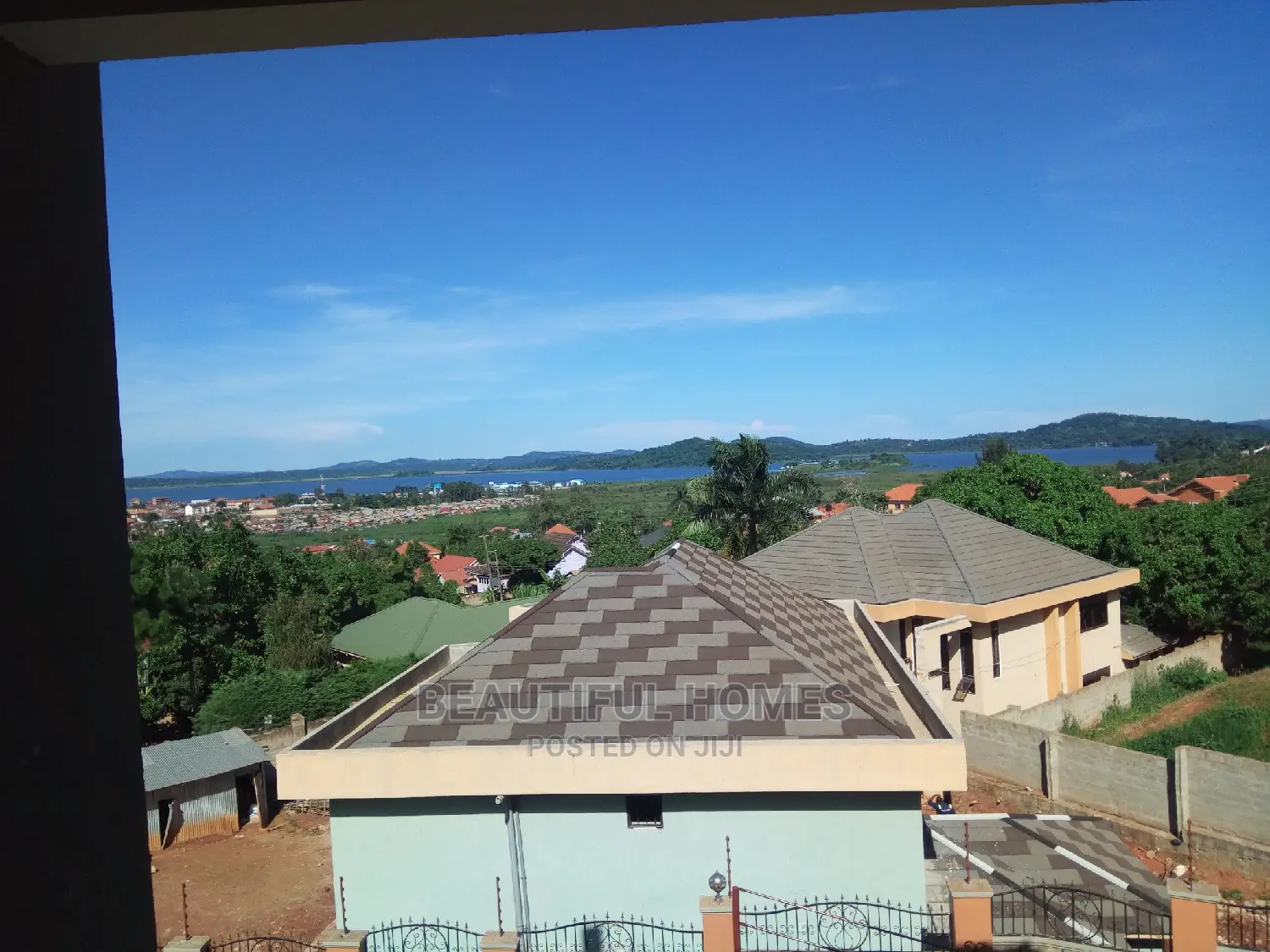 Furnished 7bdrm Mansion in Munyonyo, Makindye for Sale