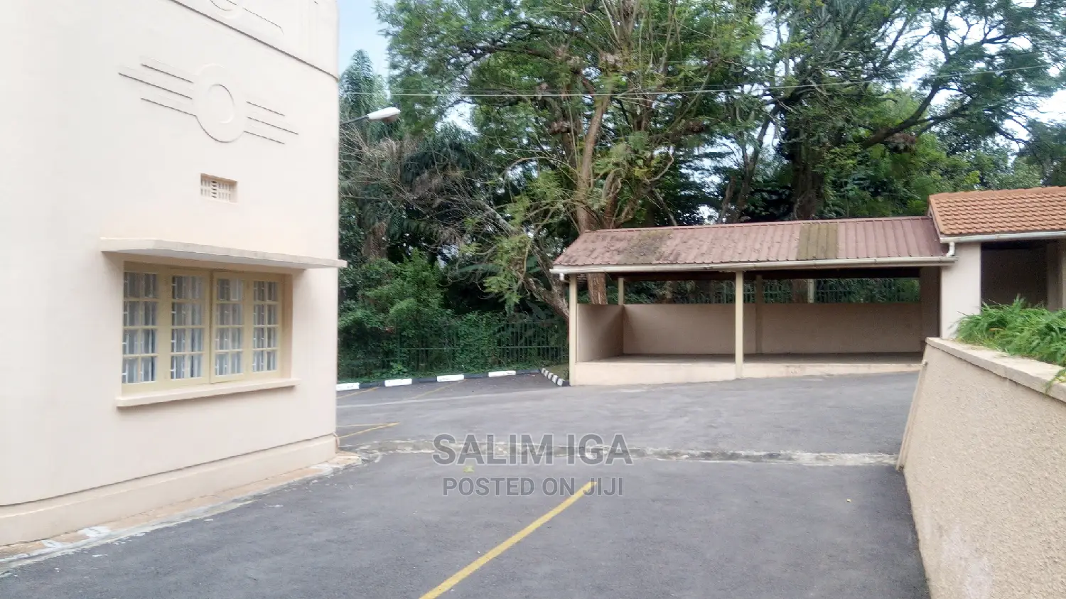 8bdrm Bungalow in Kololo Property, Central Division for Rent