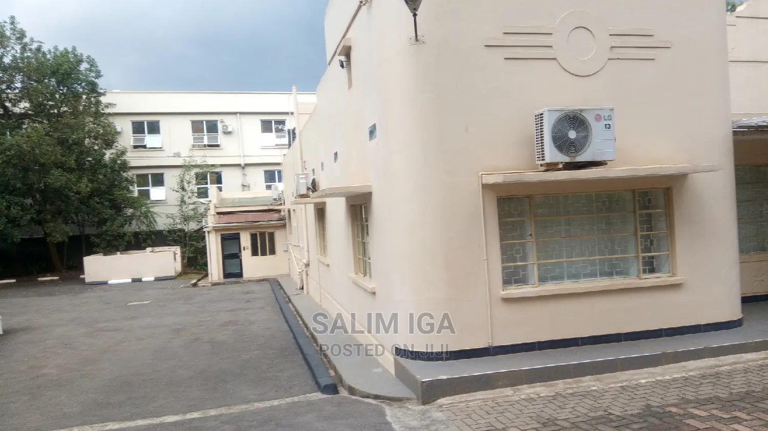8bdrm Bungalow in Kololo Property, Central Division for Rent