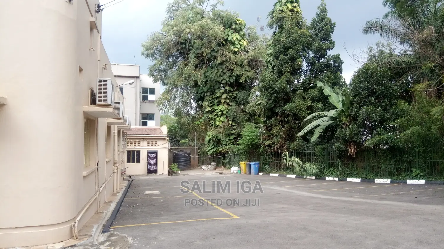 8bdrm Bungalow in Kololo Property, Central Division for Rent