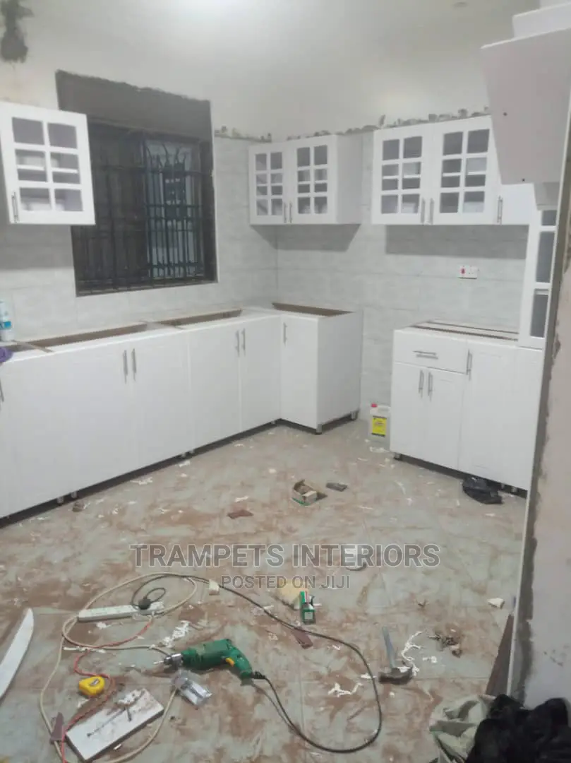 Kitchen/Modern/Kitchen Cabinets