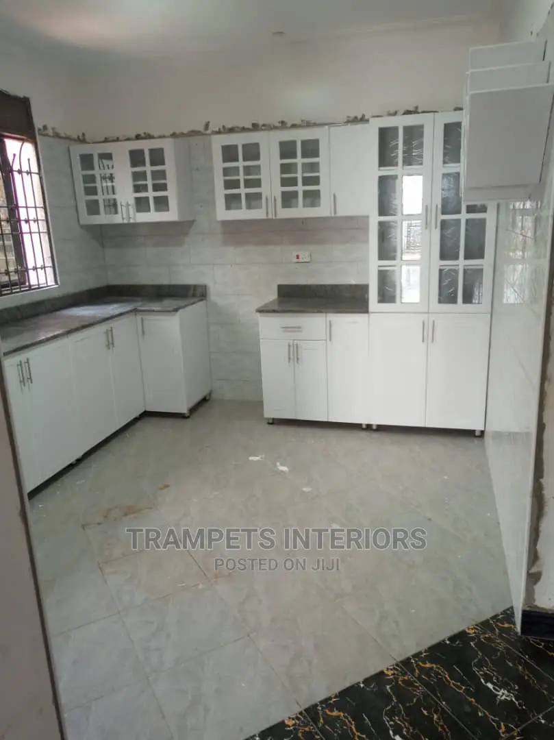 Kitchen/Modern/Kitchen Cabinets
