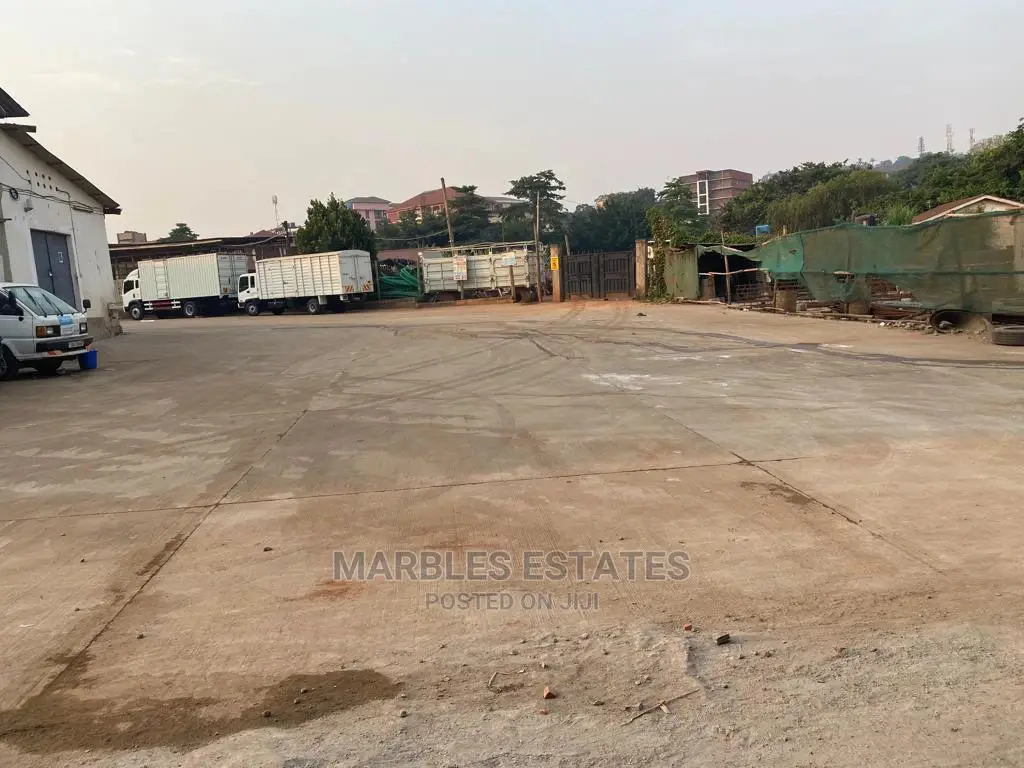Warehouse for Rent at Sir Apollo