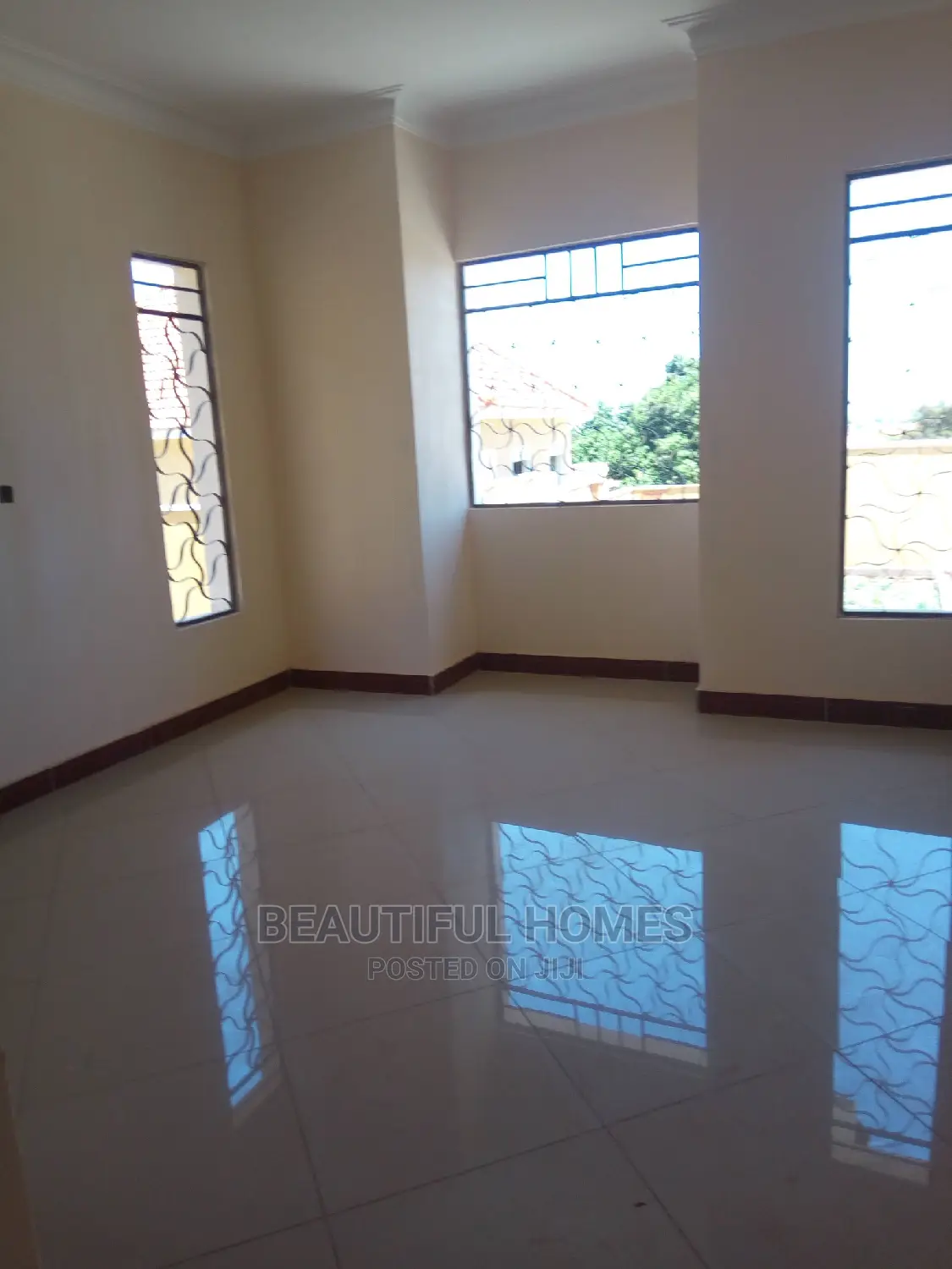 Furnished 4bdrm House in Kira Corporate for Sale