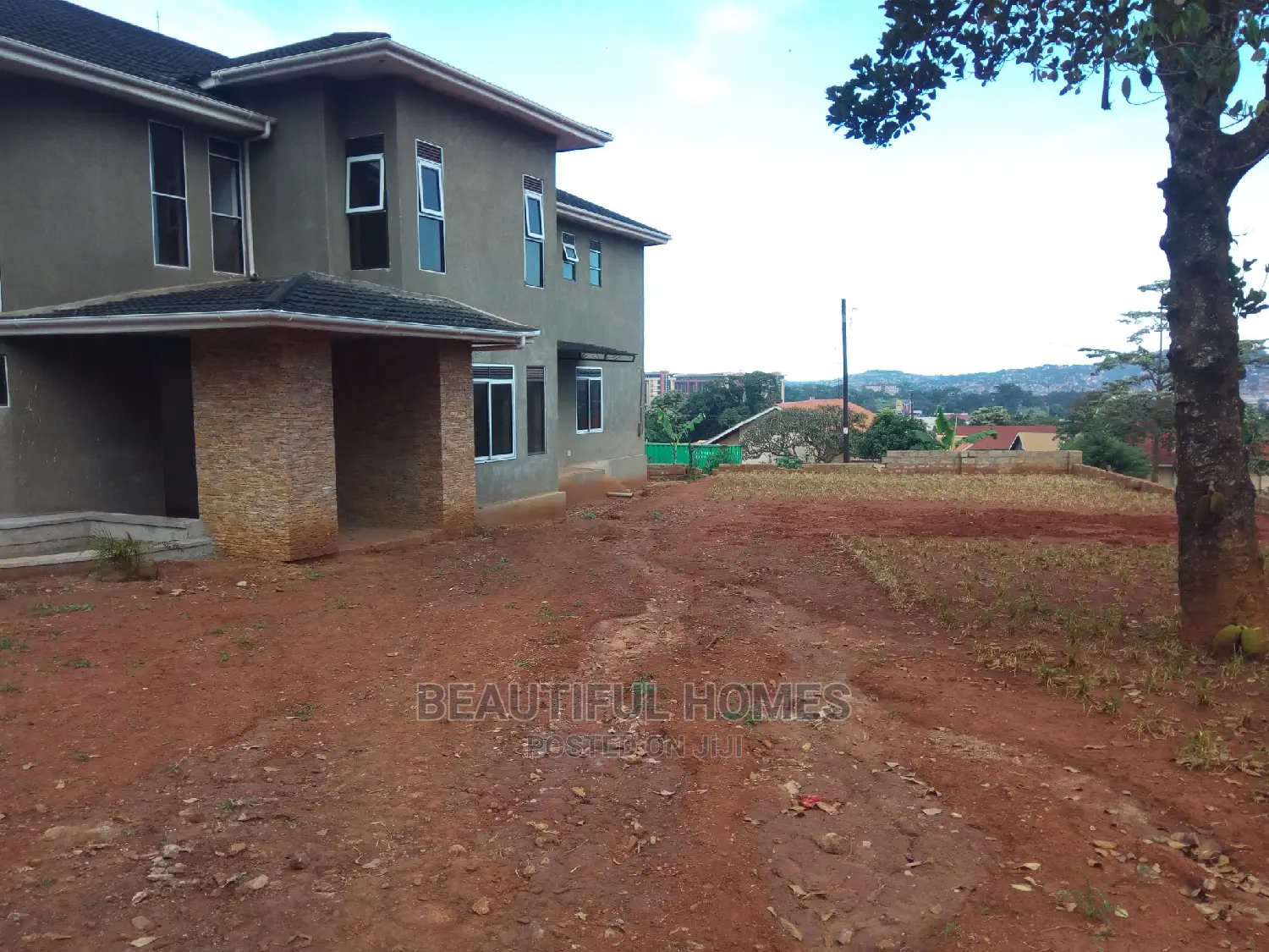 Furnished 7bdrm Mansion in Naguru, Nakawa for Sale