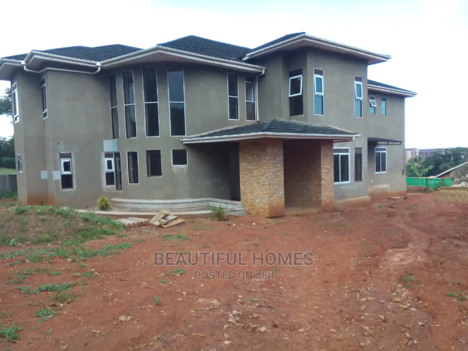 Furnished 7bdrm Mansion in Naguru, Nakawa for Sale