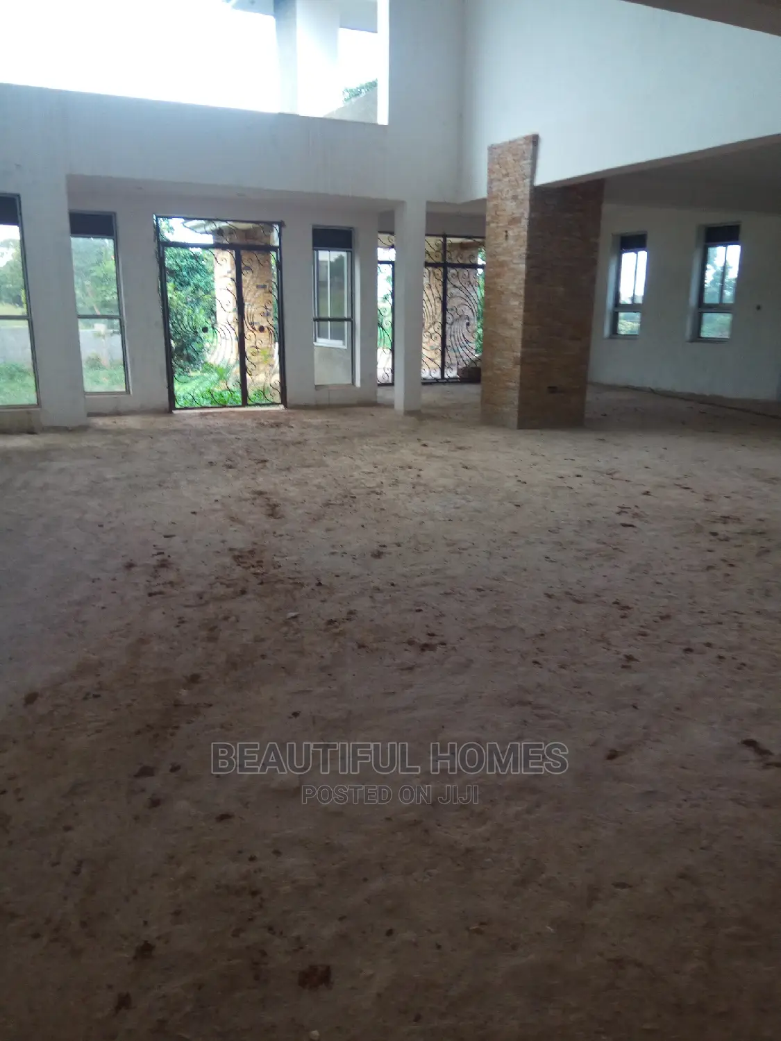 Furnished 7bdrm Mansion in Naguru, Nakawa for Sale
