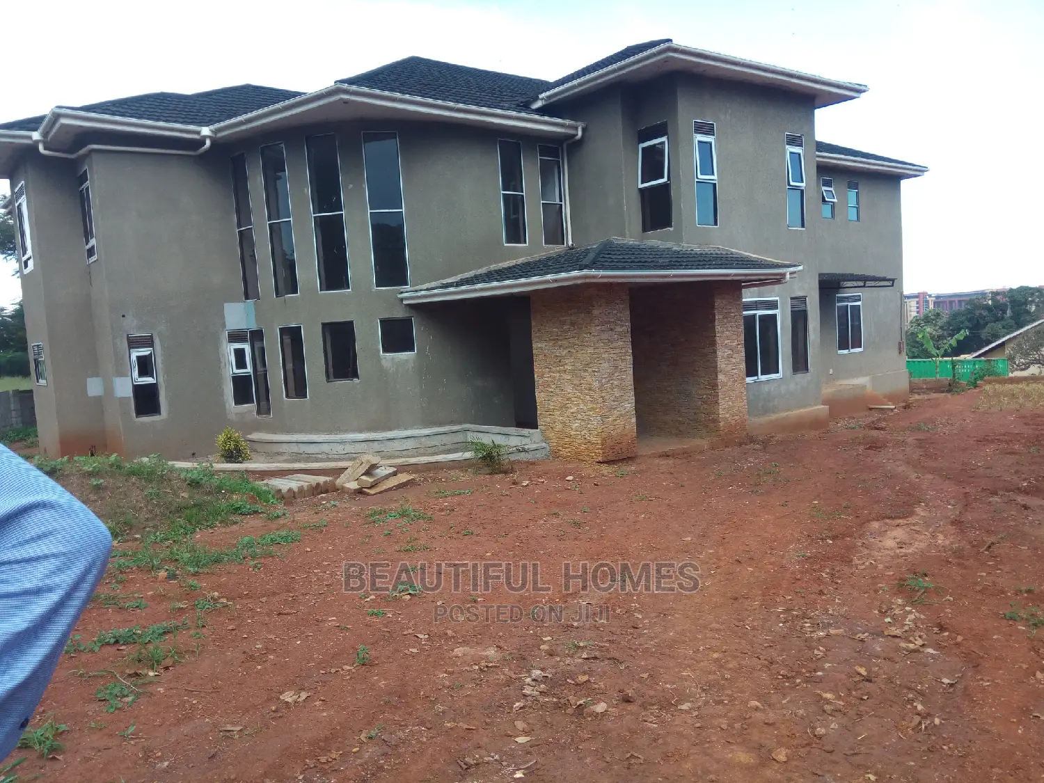 Furnished 7bdrm Mansion in Naguru, Nakawa for Sale