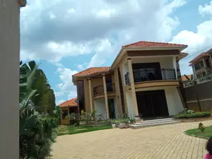 Furnished 4bdrm House in Kira for Sale