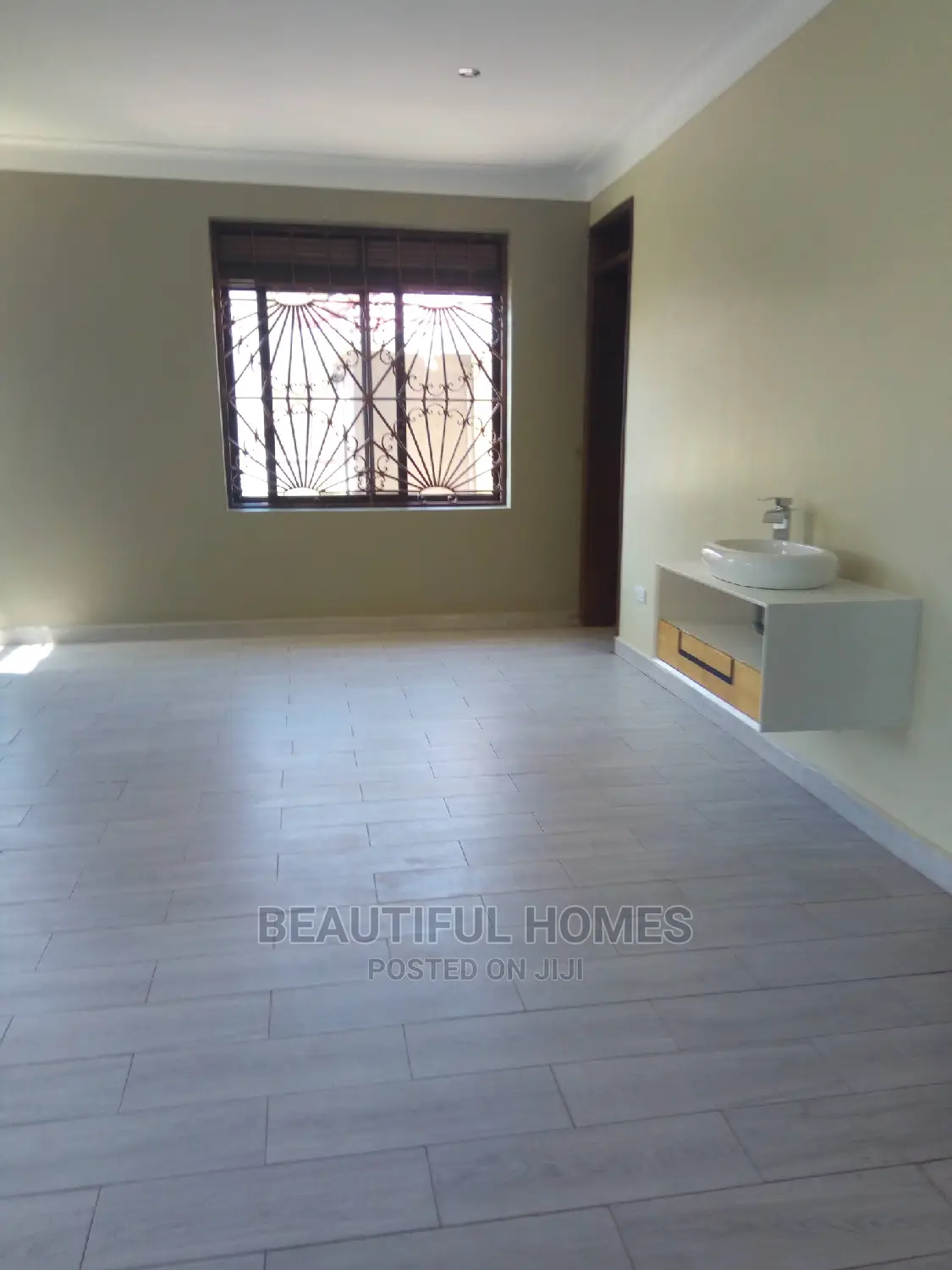 Furnished 4bdrm House in Kira for Sale