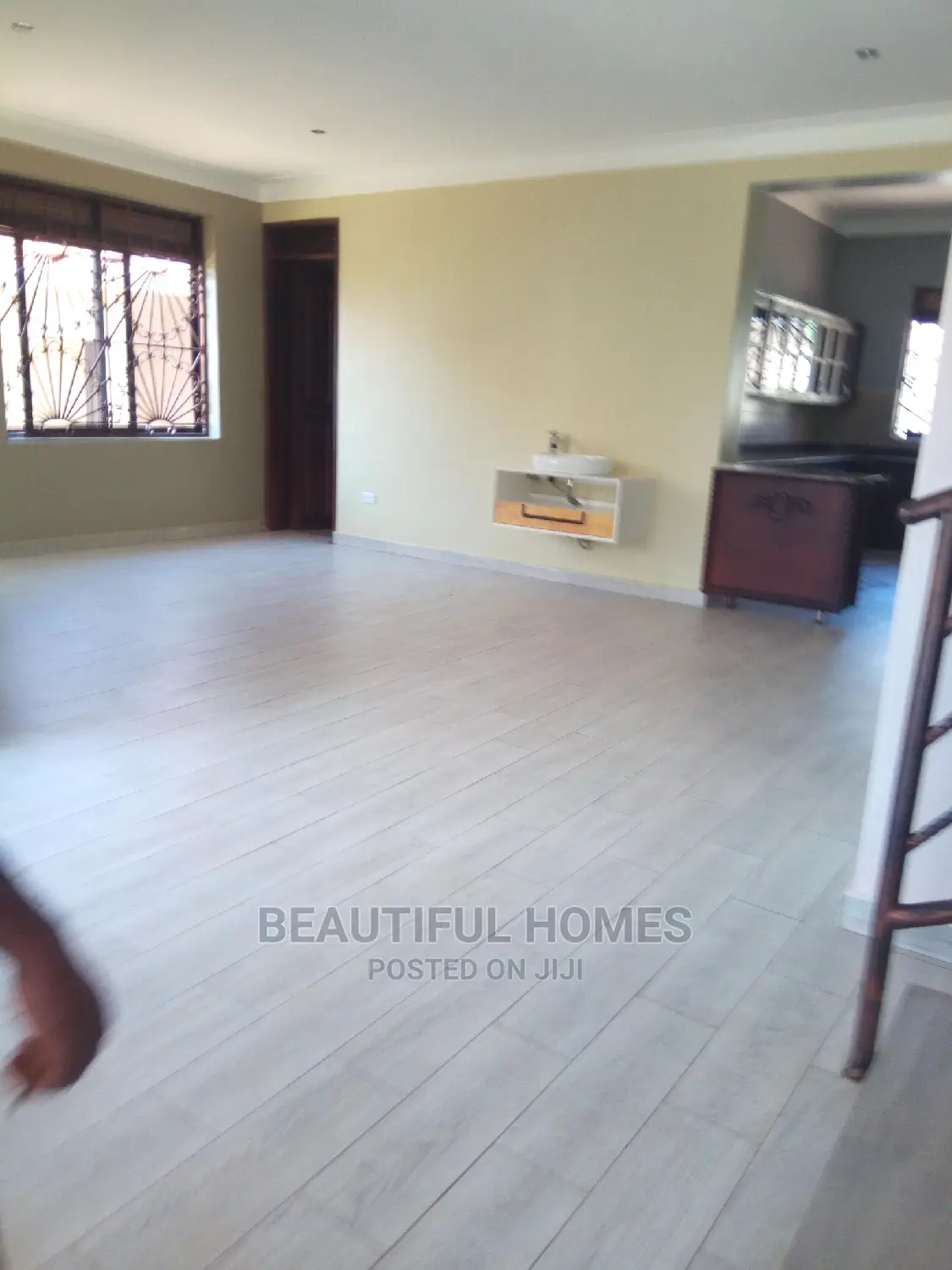 Furnished 4bdrm House in Kira for Sale