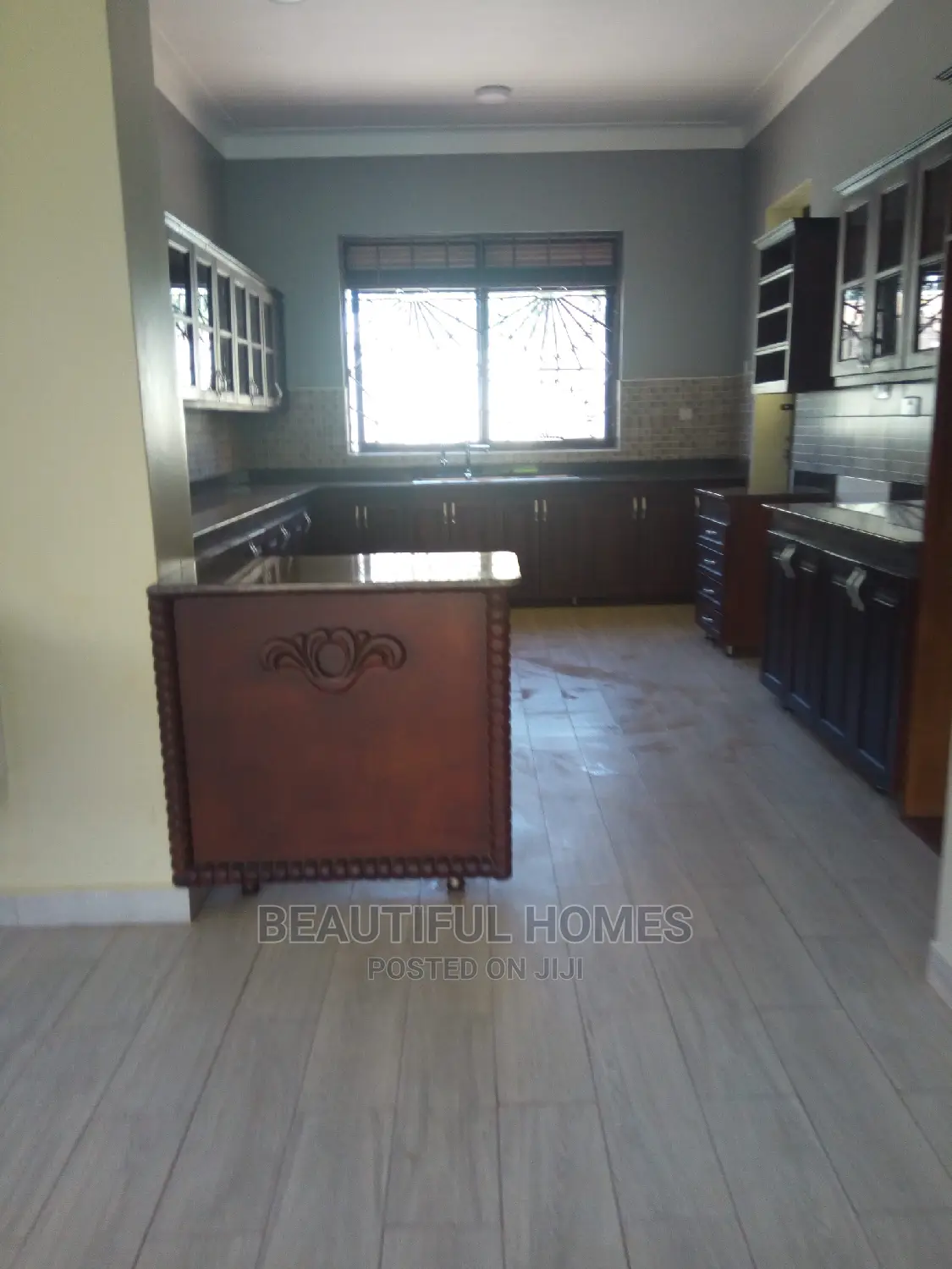 Furnished 4bdrm House in Kira for Sale