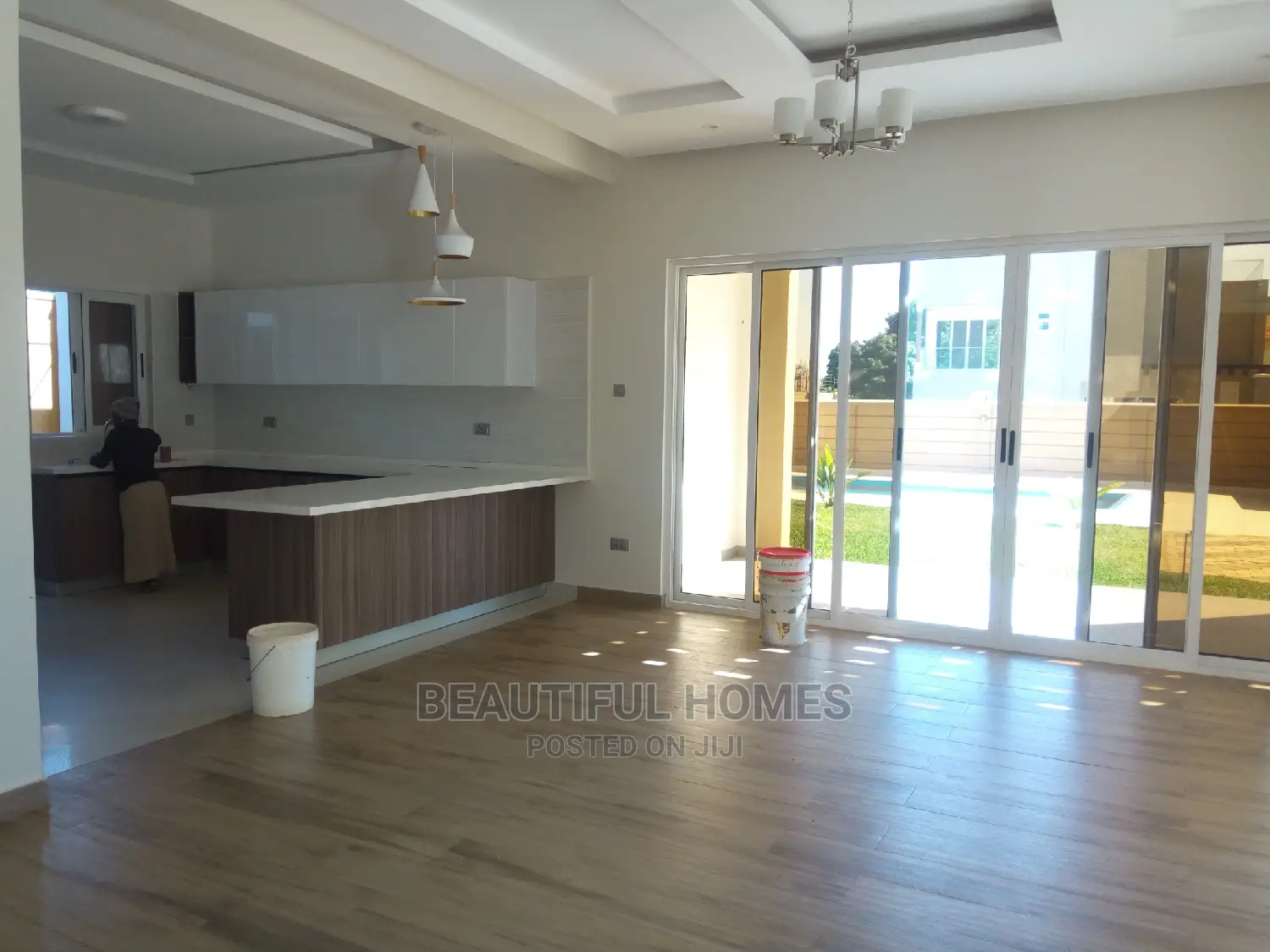 Furnished 6bdrm Mansion in Munyonyo, Makindye for Sale