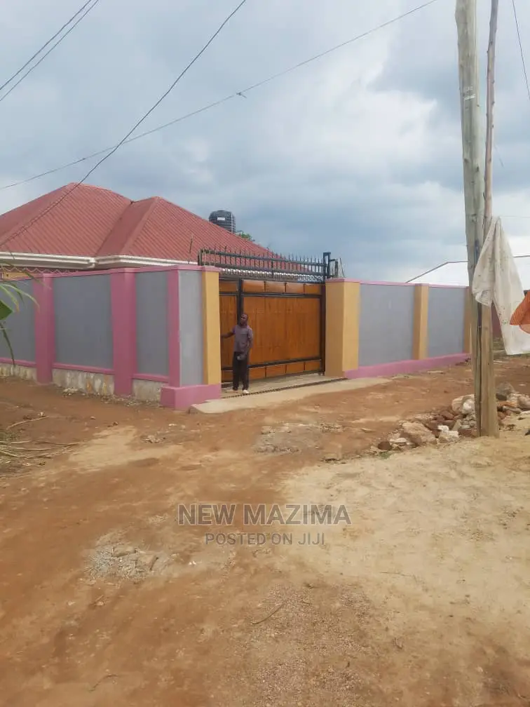 3bdrm Bungalow in Busabaala After One, Division B for Sale