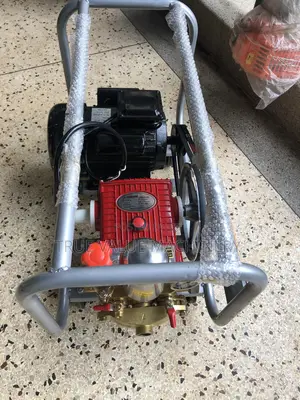 Electric Car Washer With a V45 Power Sprayer