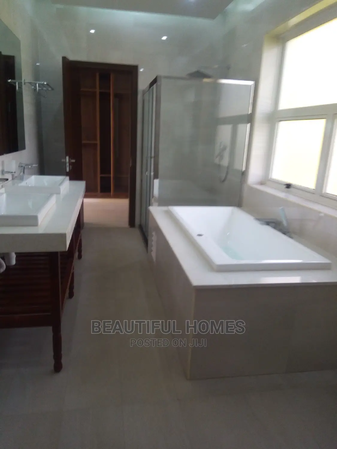 Furnished 6bdrm Mansion in Munyonyo Rich, Makindye for Sale