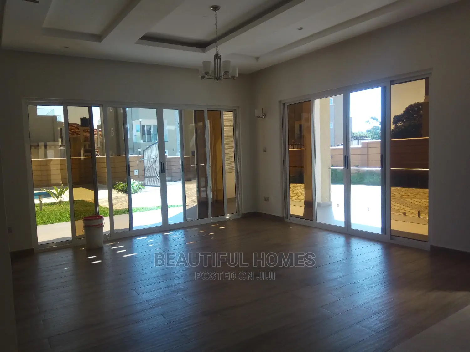 Furnished 6bdrm Mansion in Munyonyo, Makindye for Sale