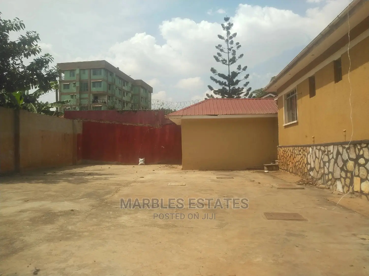 10bdrm House in Muyenga, Central Division for Sale