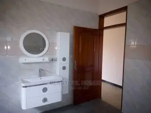Furnished 4bdrm Villa in Tarmack Estate, Kira for Sale