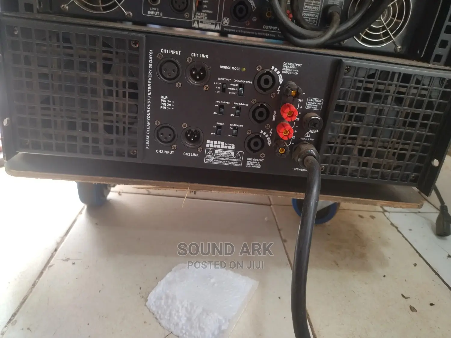 Sound Standard Professional Amplifier