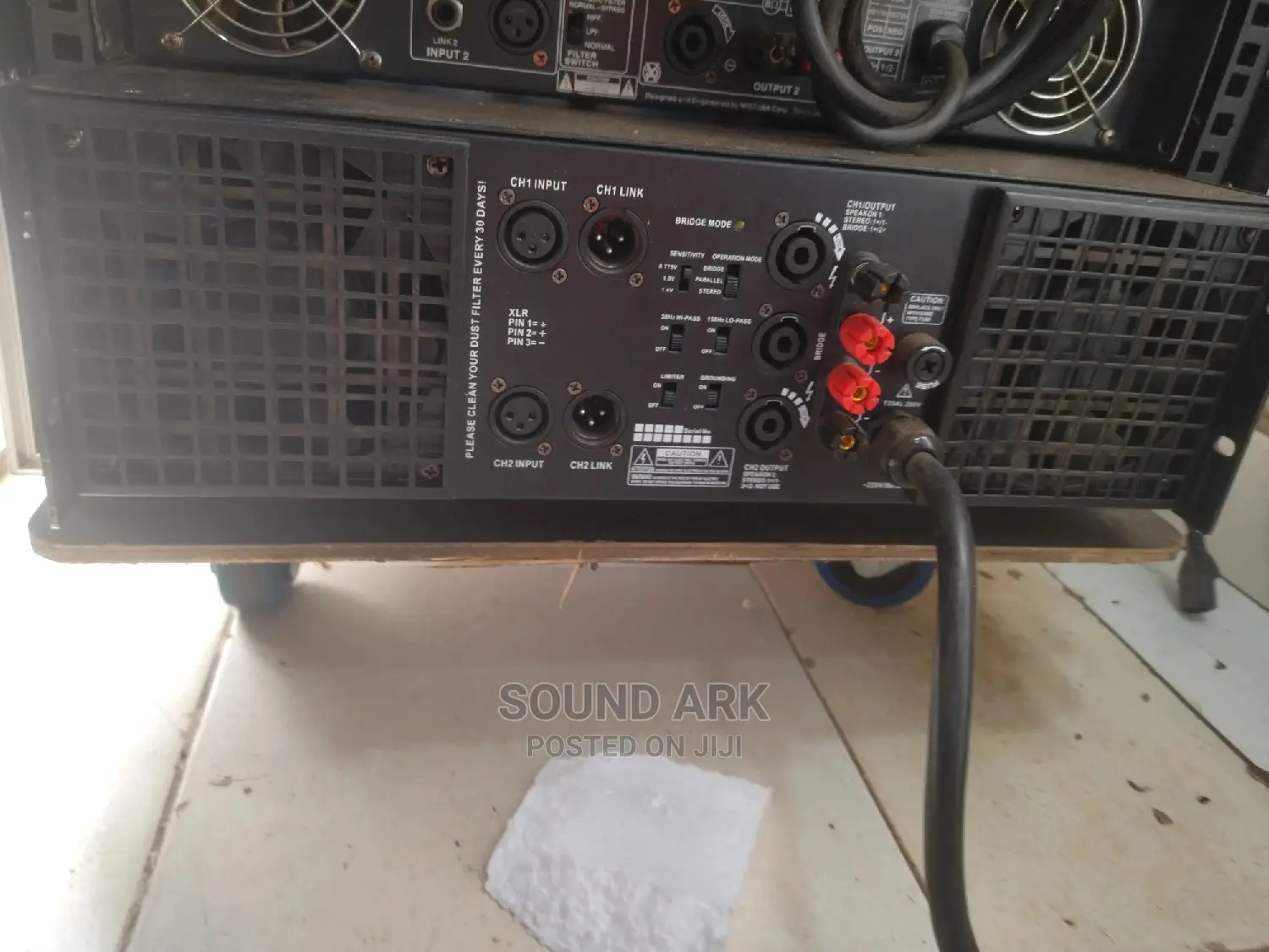 Sound Standard Professional Amplifier