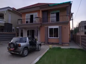 Furnished 4bdrm House in Corporate, Kira for Sale