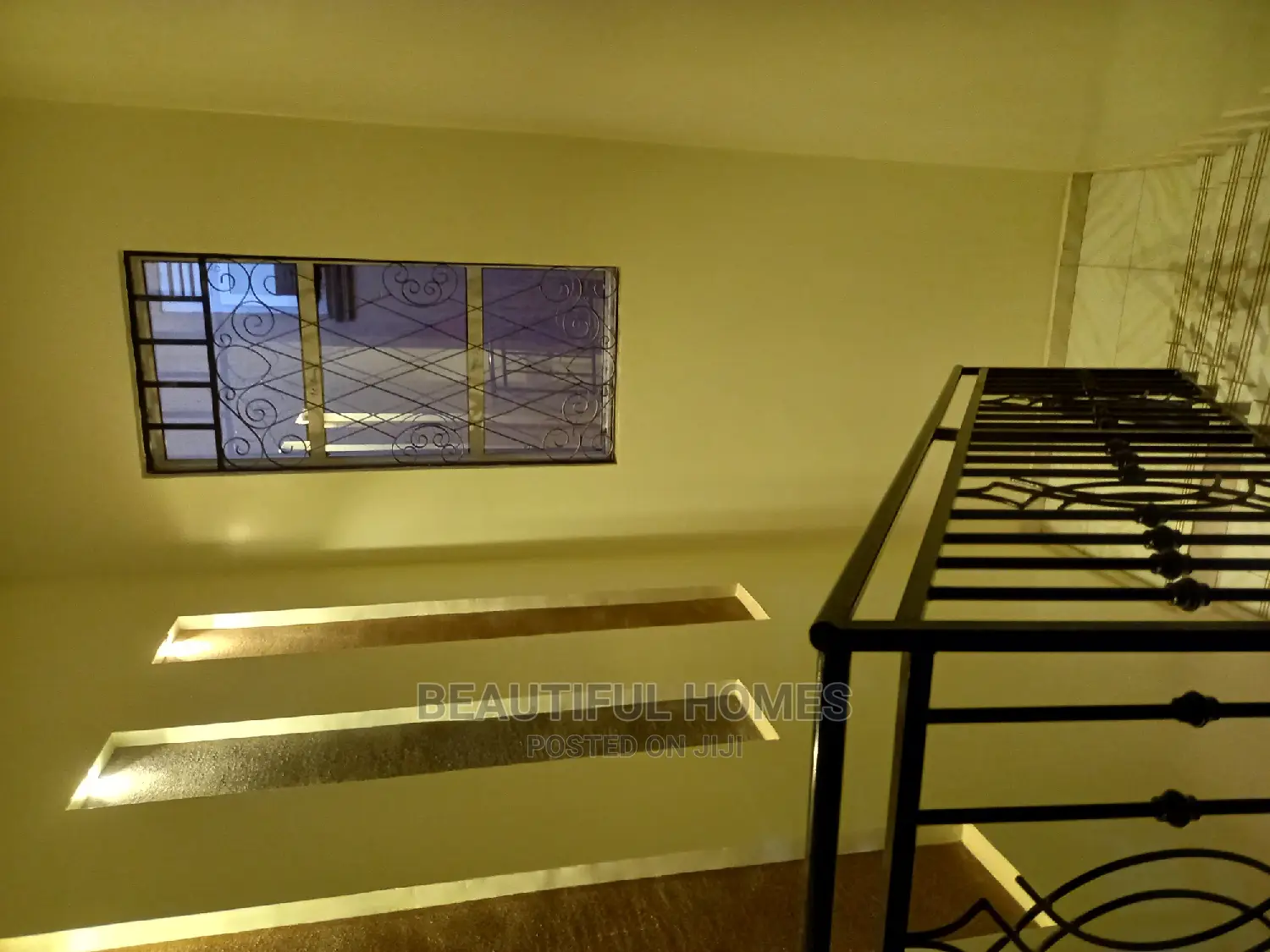 Furnished 4bdrm House in Corporate, Kira for Sale