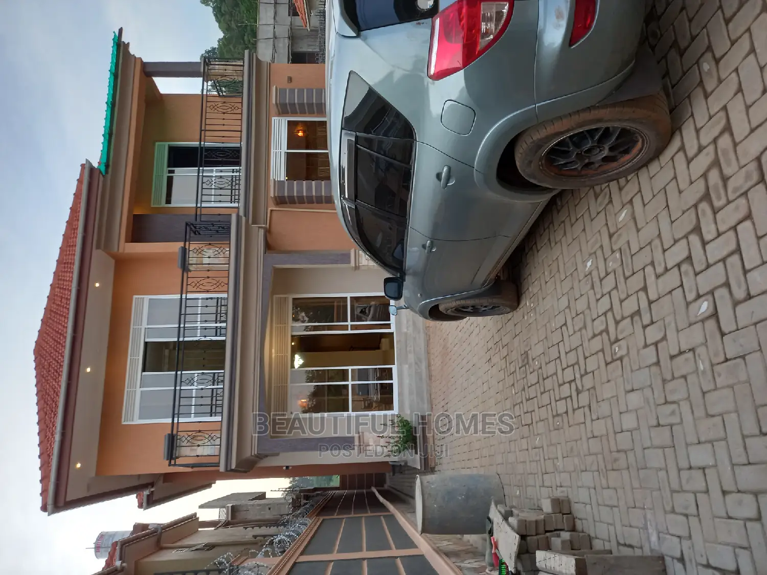 Furnished 4bdrm House in Kira Diplomat for Sale