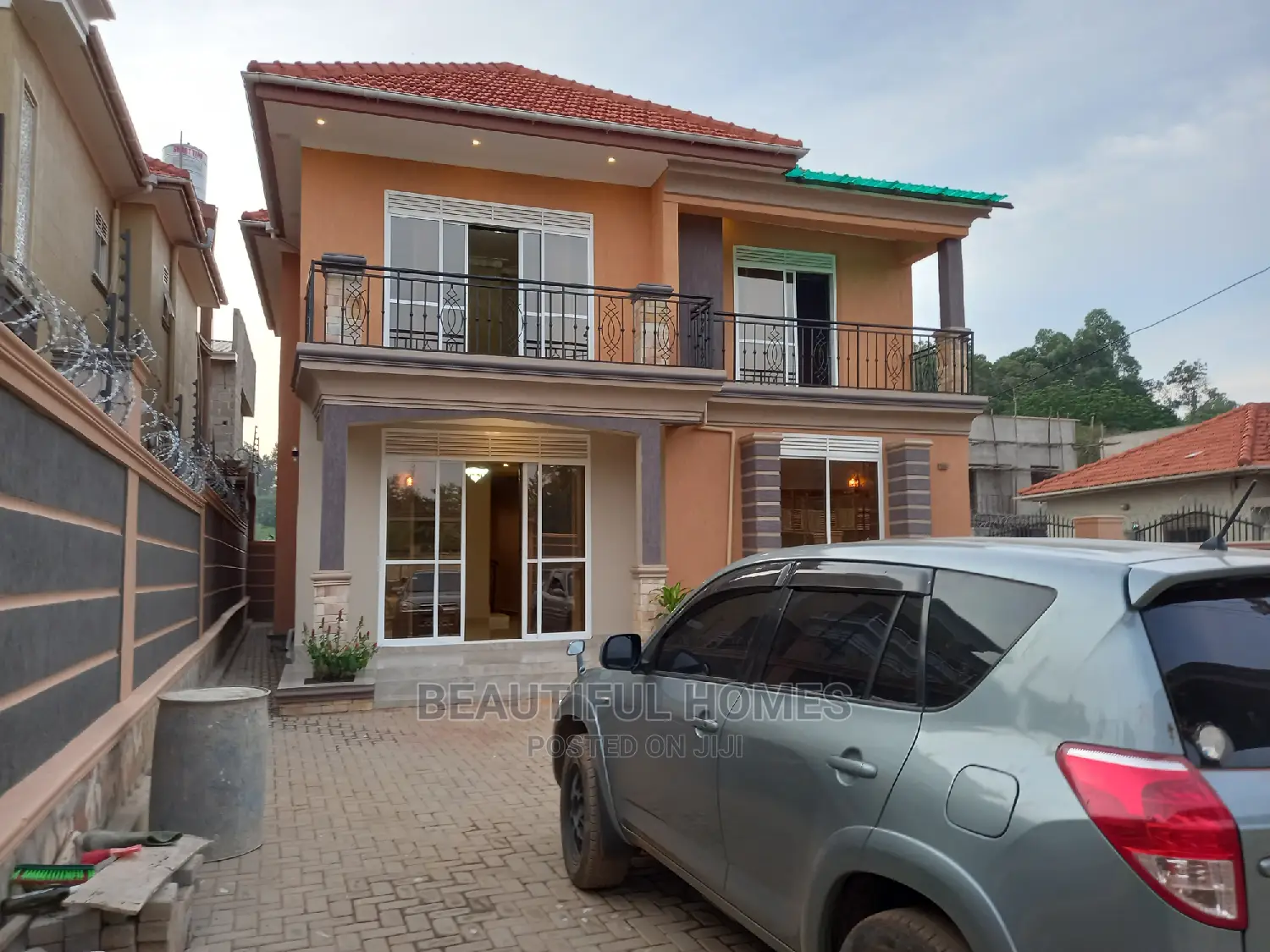 Furnished 4bdrm House in Kira Diplomat for Sale