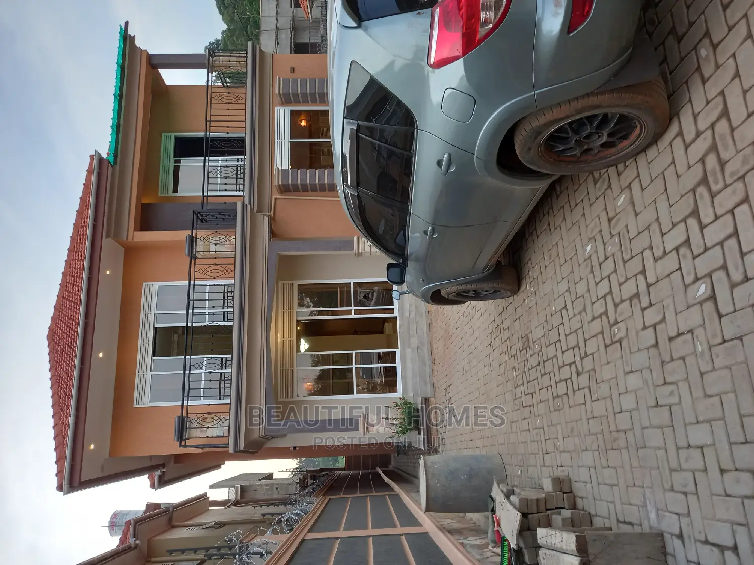 Furnished 4bdrm House in Kira Diplomat for Sale