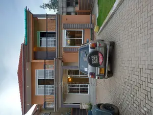 Furnished 4bdrm House in Tarmacked, Kira for Sale