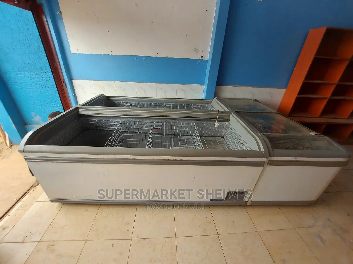 Meat Display Chiller /Deep Freezer on Sale Each at 8m