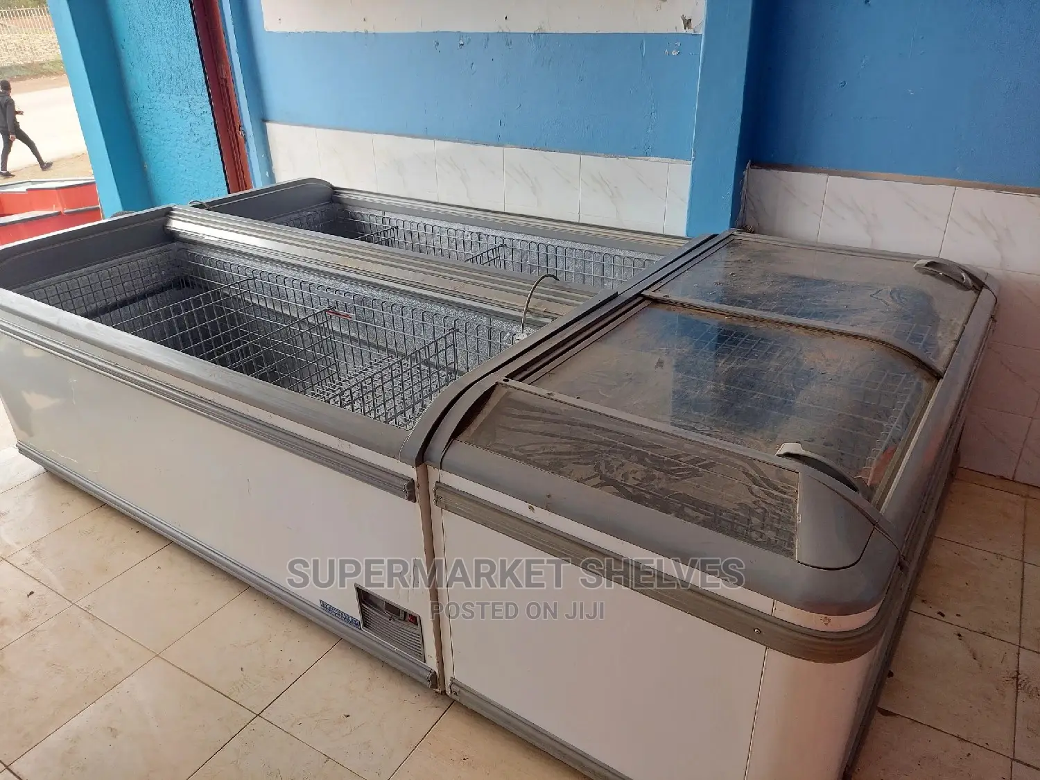 Meat Display Chiller /Deep Freezer on Sale Each at 8m