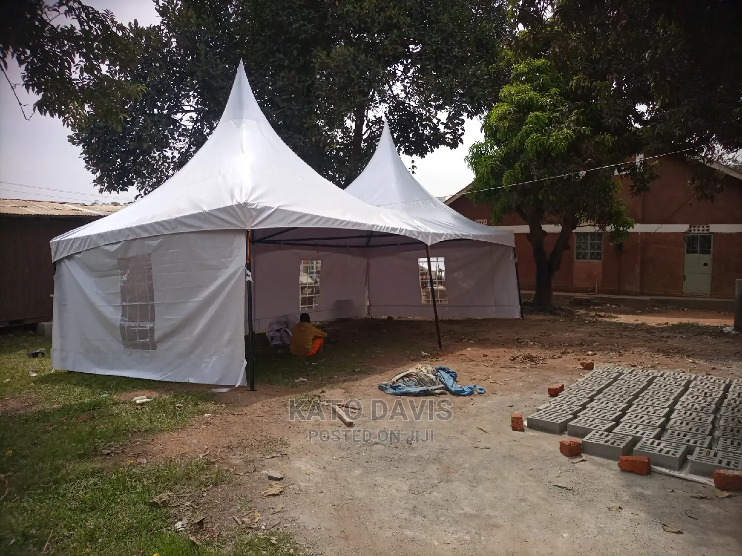 White Tent 100 Seater