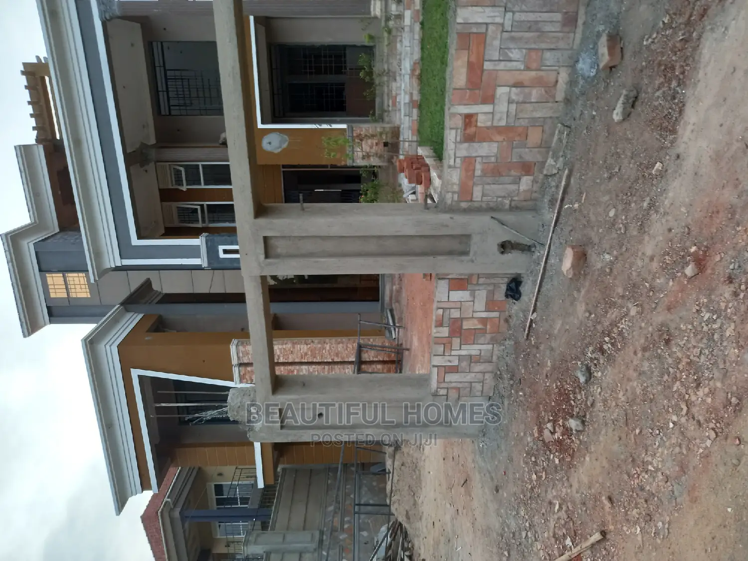 Furnished 5bdrm Mansion in Kira All Tarmack for Sale