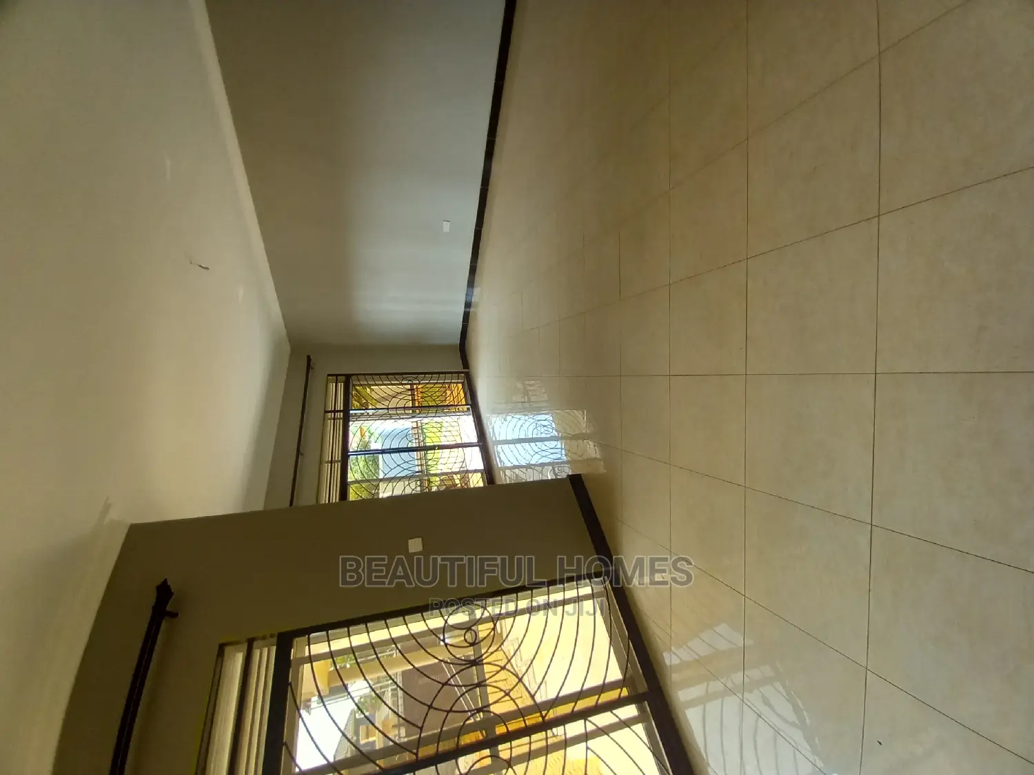 Furnished 4bdrm House in Kira Posh for Sale