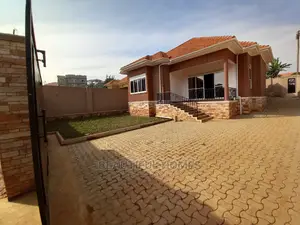 Furnished 4bdrm House in Kira Tarmack for Sale