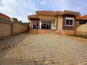 Furnished 4bdrm House in Kira for Sale
