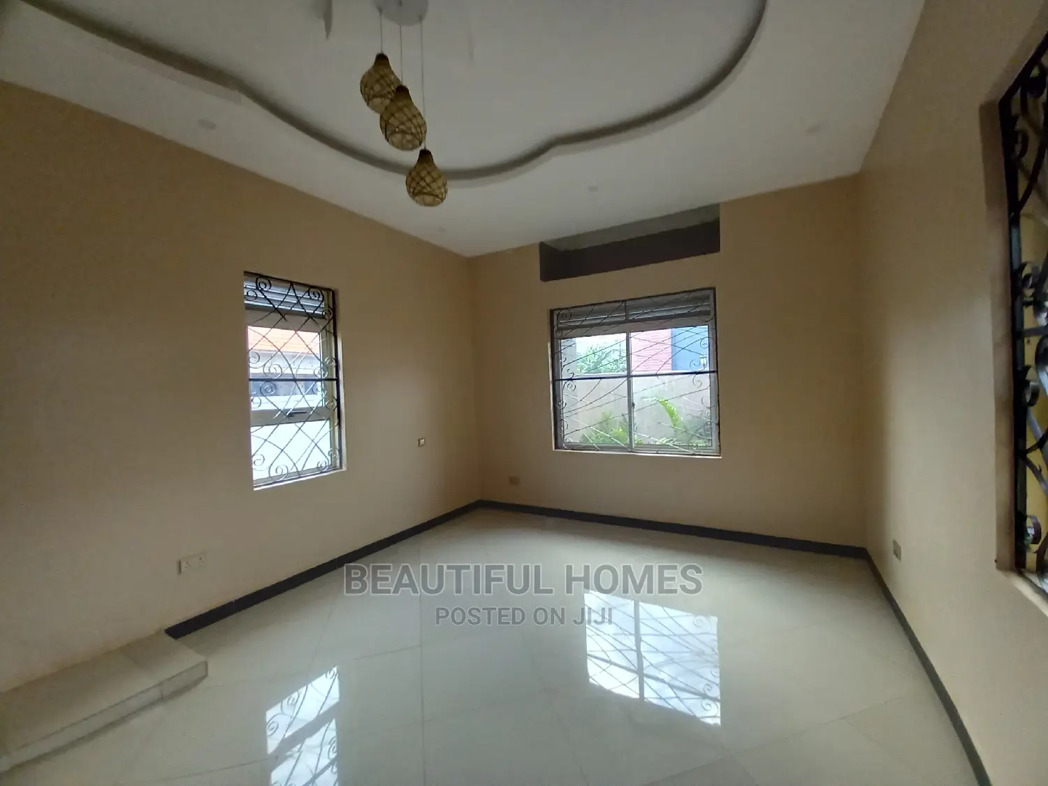 Furnished 4bdrm House in Kira Mamerito, Central Division for Sale