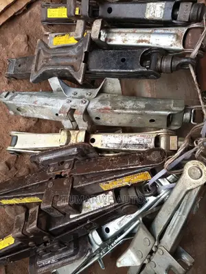 Car Jacks (5)