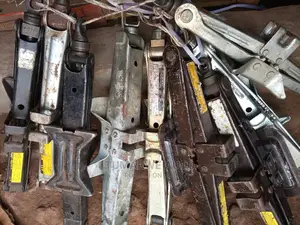 Car Jacks (5)