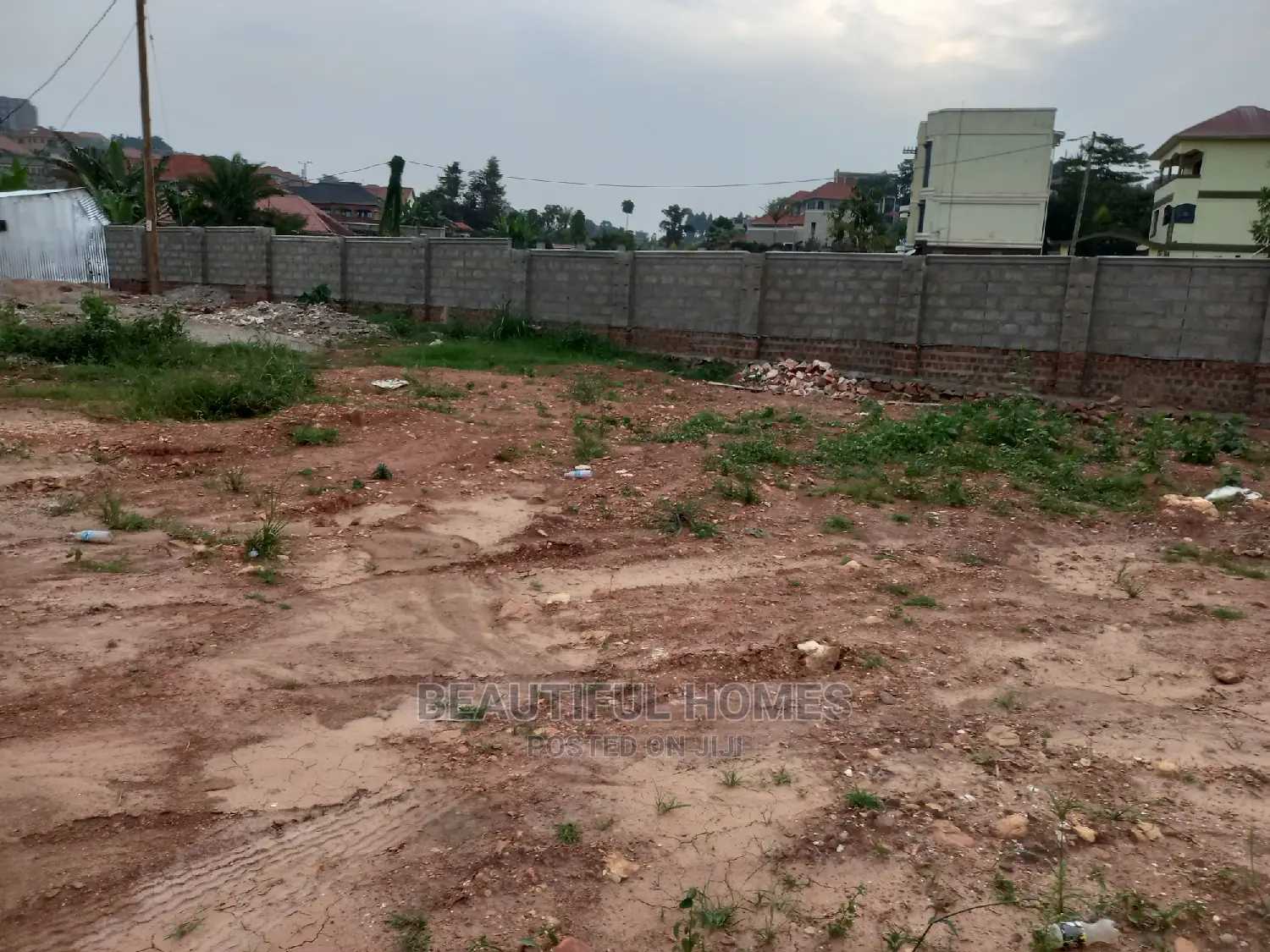 25 Decimals in Gated Estate of Kasangati on Sell