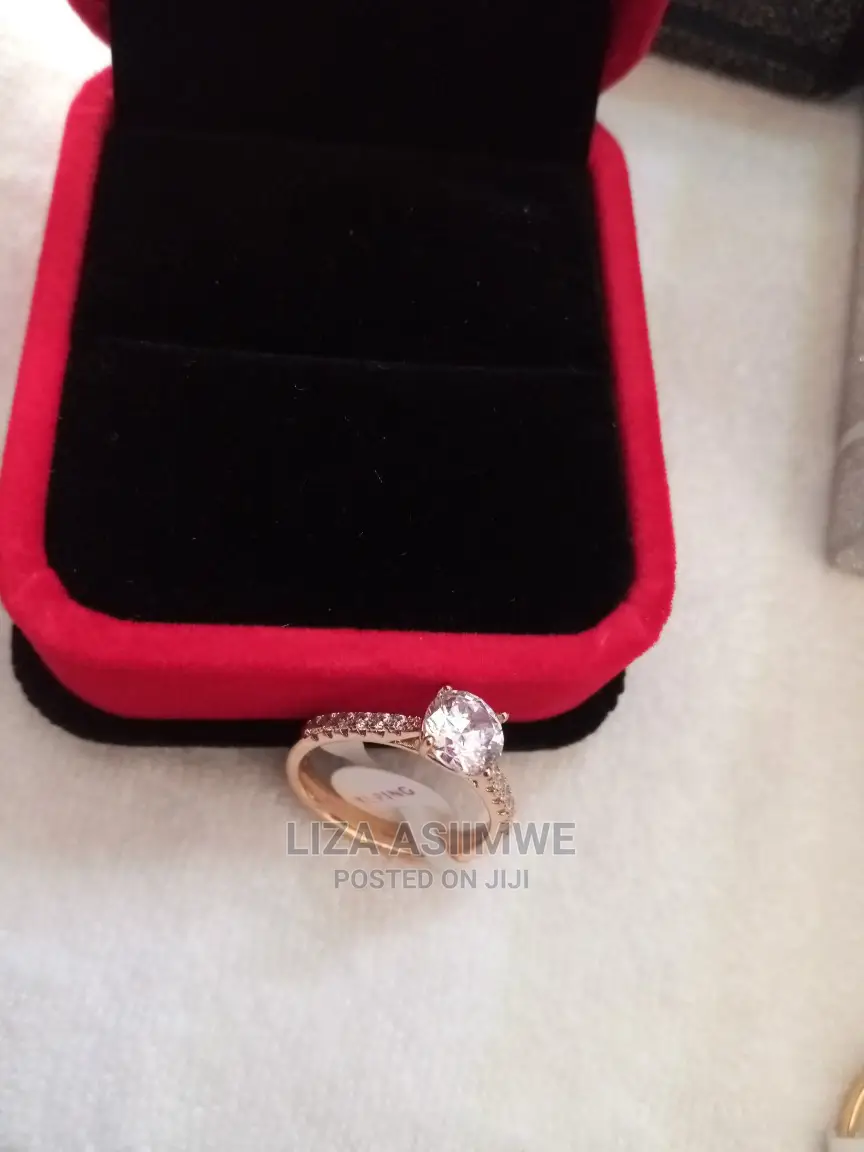 Engagement Rings Available With the Ring Box It's Self