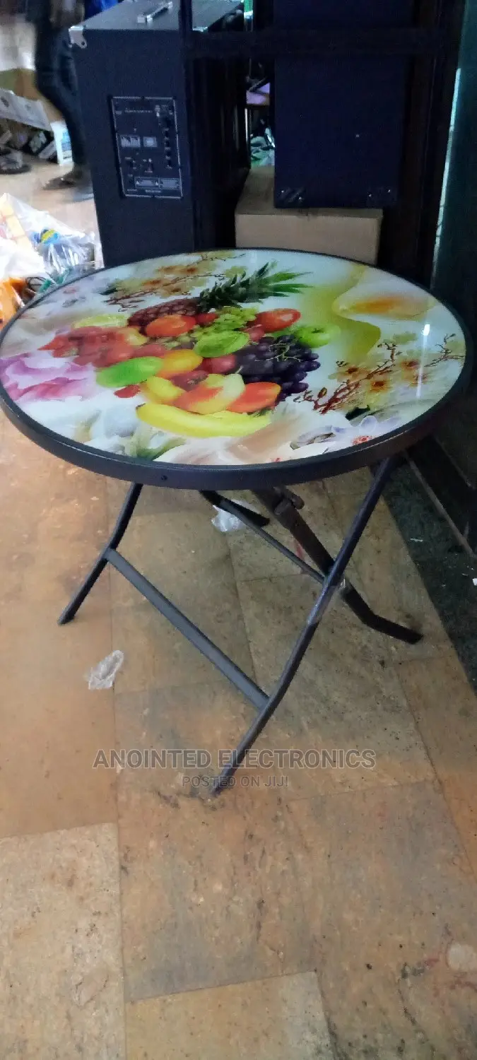 Foldable Round Glass Tables