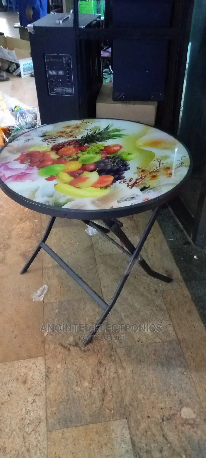 Foldable Round Glass Tables