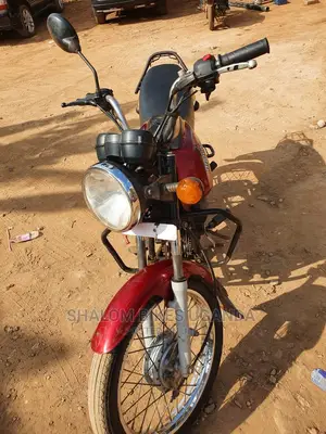 Mahindra Gusto 2019 Red